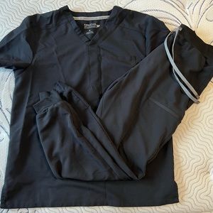 Men’s fabletics black scrub set